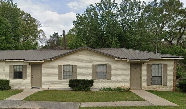 Photo - 135 Armory St