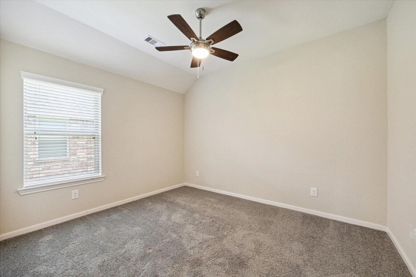 Photo - 208 Morgan Isle Ln
