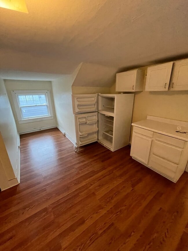 Photo - 203-205 King Street Unit C