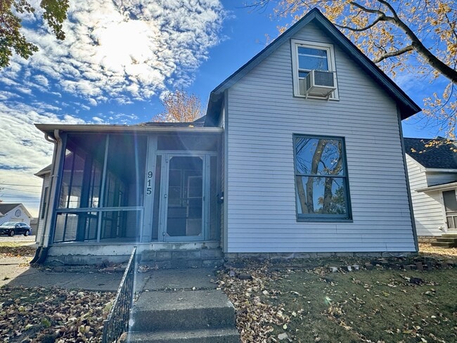 Photo - 915 W Taylor St