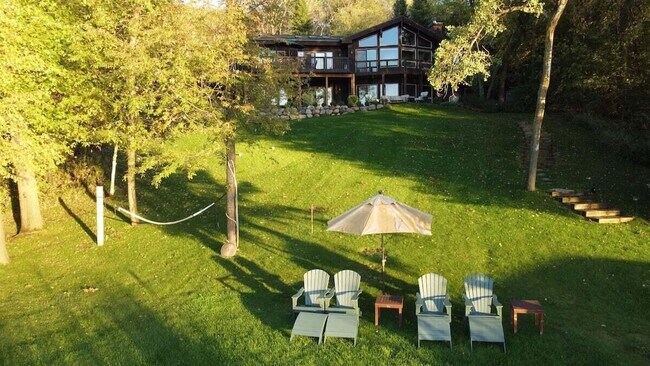 Photo - N7487 E Lakeshore Dr