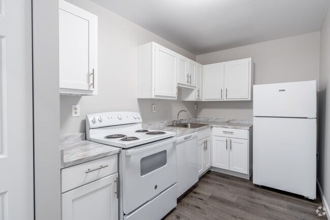 1BR, 1BA - 600SF - Kitchen