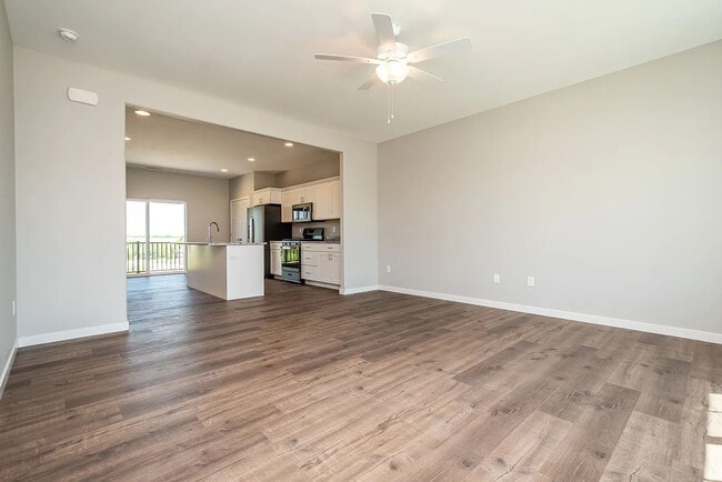 Photo - 625 Catherine Dr