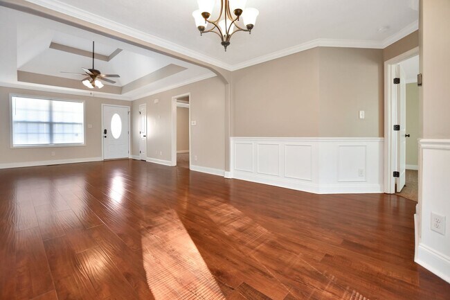 Photo - Pet Friendly Three Bedroom!