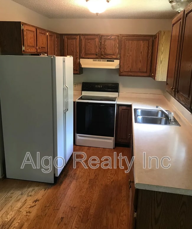 Photo - 15598 Garfield Cir