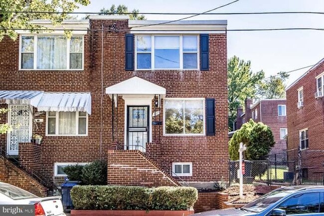 Photo - 4007 Ames St NE Unit 1