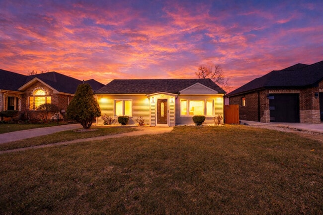 Building Photo - 7740 S Laramie Ave