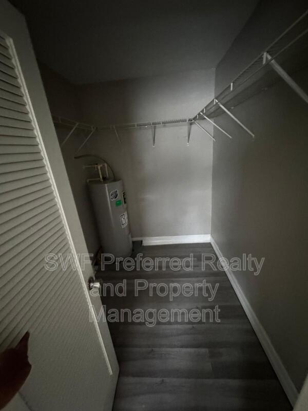 Photo - 222 Fairweather Ln