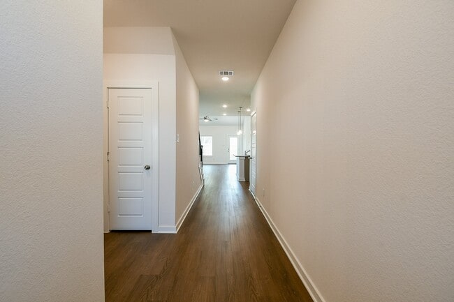 Photo - 1642 Birch Wood Dr