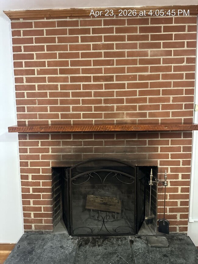 Photo - 410 Dorrier Dr Unit Apartment 2