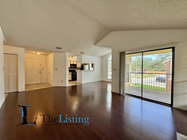 Photo - 8724 Mallard Reserve Dr