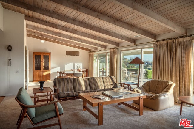 Photo - 2701 Lake Hollywood Dr