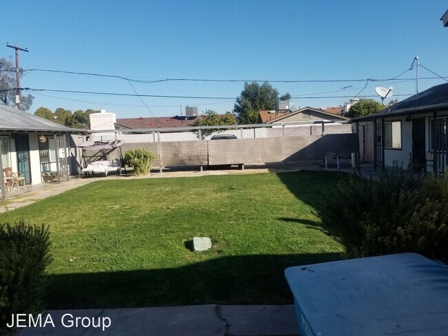 Photo - 1734-1738 W Glenrosa Ave Apartment