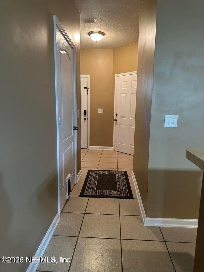 Photo - 3750 Silver Bluff Blvd Unidad 402