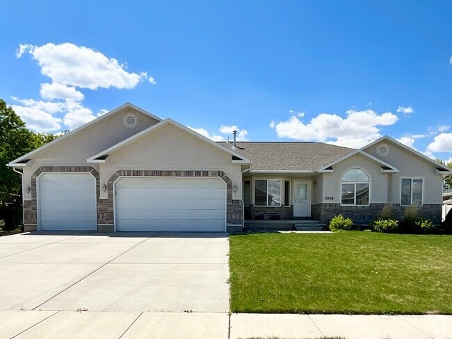 Building Photo - Herriman Rambler with Basement Apartment