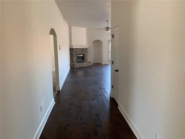 Photo - 740 Arkansas Black