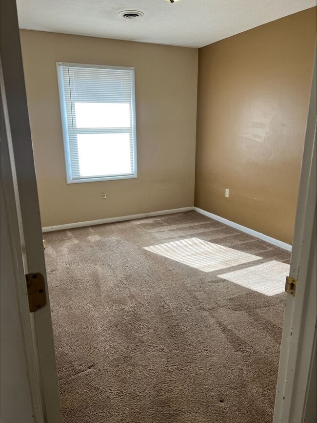 Photo - Cozy 1 bed 1 bath apartment Unit ME-12