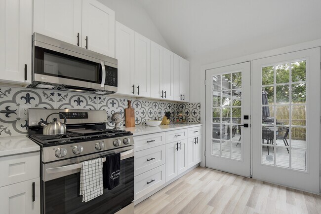 Photo - 5225 Walnut Grove Ct