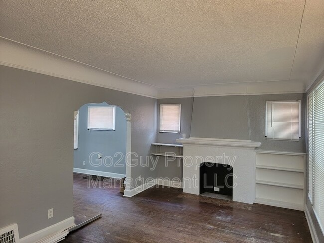 Photo - 15491 Sussex St