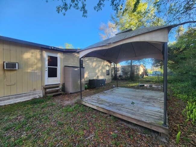 Photo - 2br - 2 Bed 2 Bath with Bonus space and 11x20 shed