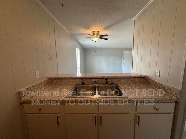 Photo - 5858 Century Oaks Dr