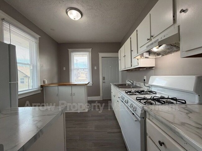 Photo - 1341 D St Unit 1