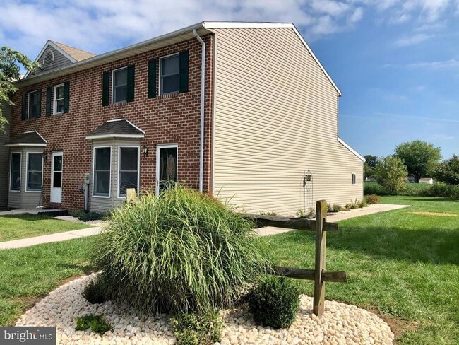 Building Photo - 16 Colonial Dr