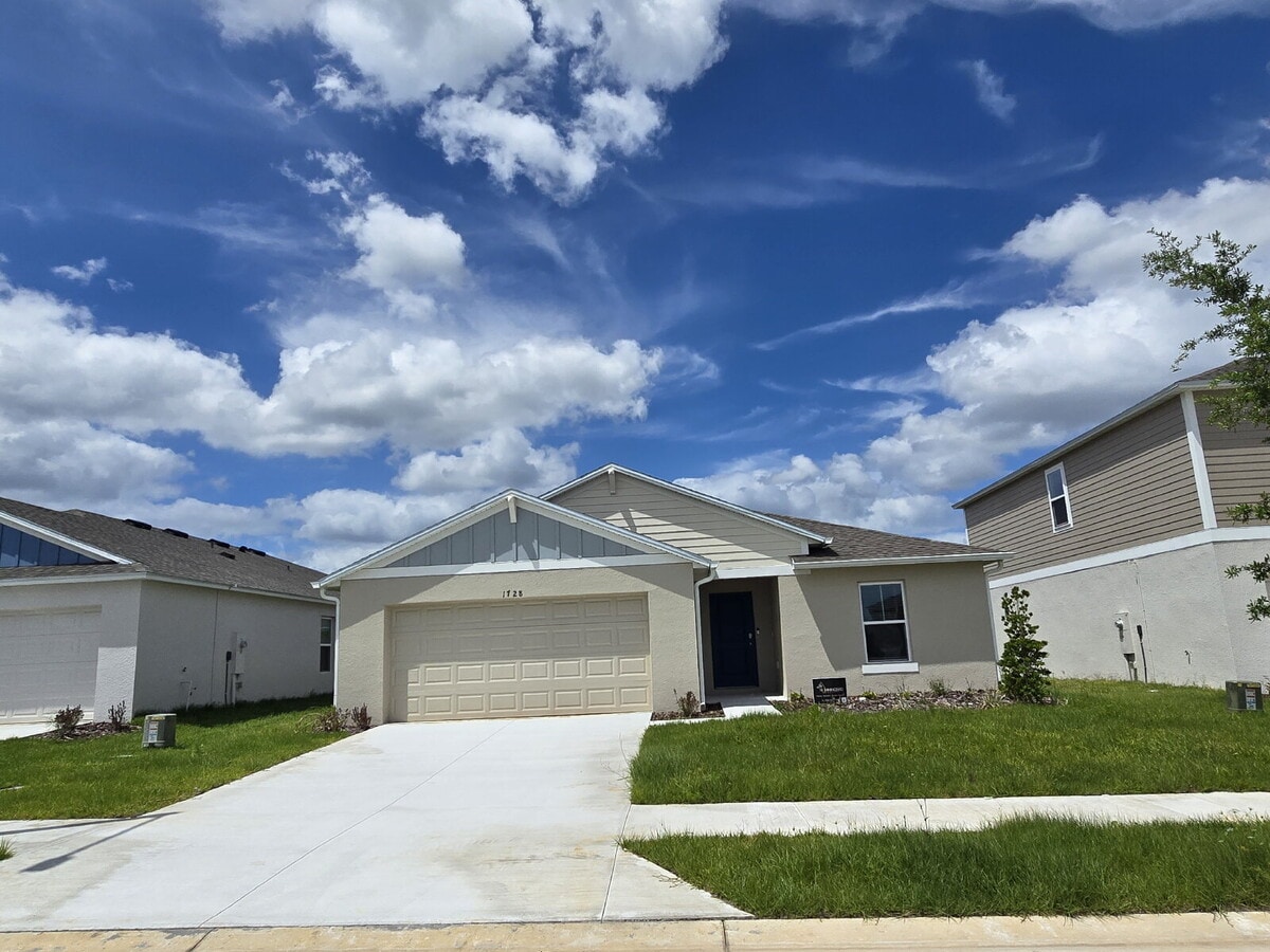 BRAND NEW 4 BEDS | NO CARPET | ALKALINE WATER & SOFTENER | CUSTOM DUAL-SHOWER - BRAND NEW 4 BEDS | NO CARPET | ALKALINE WATER & SOFTENER | CUSTOM DUAL-SHOWER