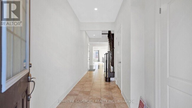 Photo - 6 Andretti Cres