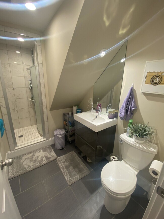 Photo - 18 Chandler St Unit 2