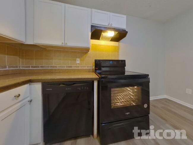 Photo - 459 Sweet Water Trail SE