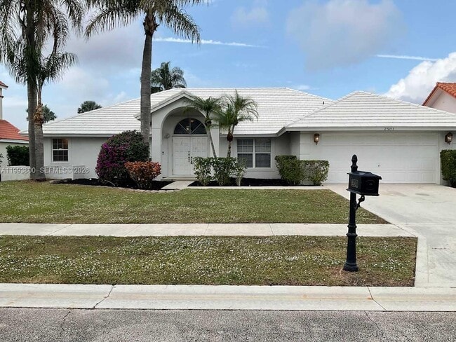 Building Photo - 2501 Stonegate Dr