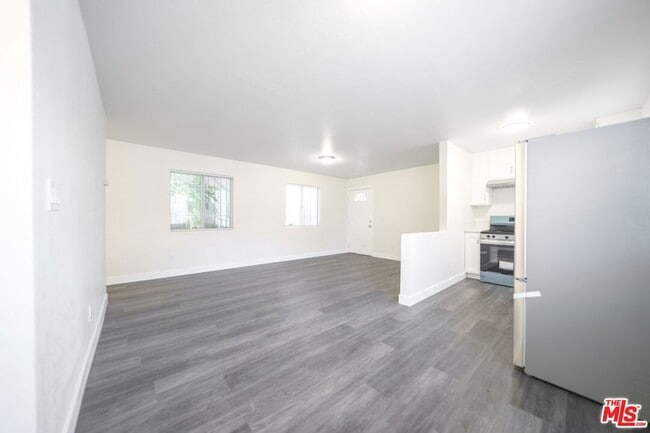 Photo - 10376 Wilmington Ave