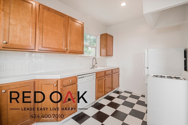 Photo - 1818 Whitley Ave Unidad 301