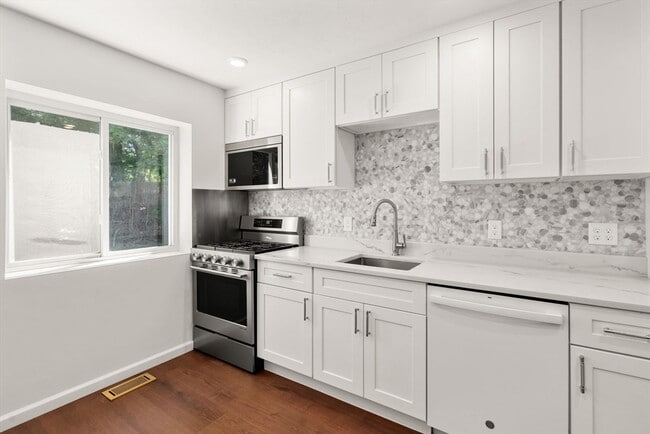 Photo - 47 Bayberry Dr Unit 2