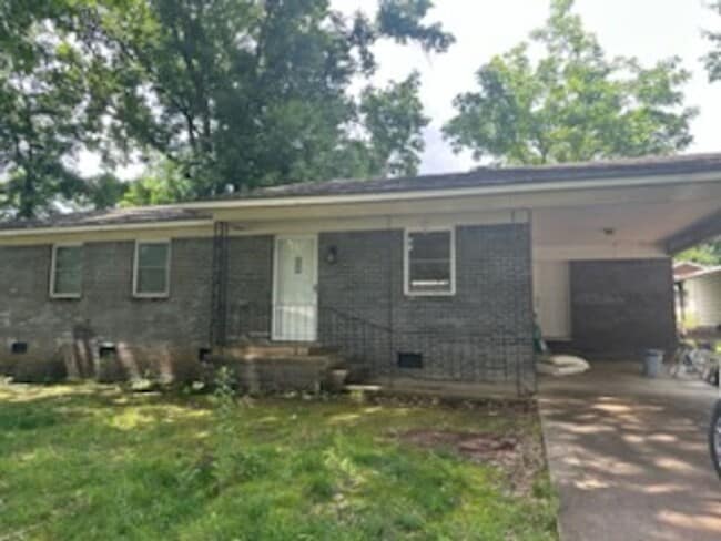 Building Photo - Discover this 3-bedroom, 1-bathroom house in Dover, AR