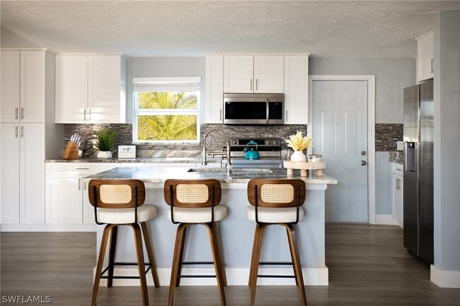 Photo - 528 14th St N