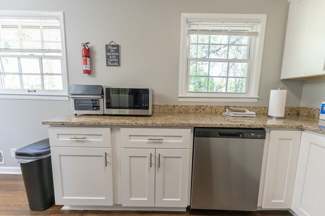 Photo - Fully-Furnished Rooms for Rent