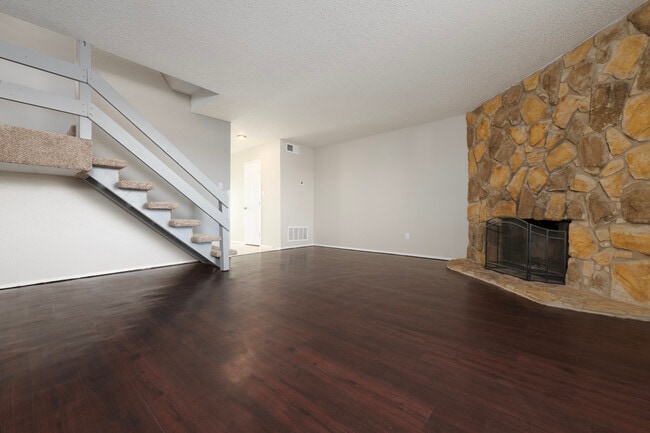 Photo - 1206 Northcliff Ave