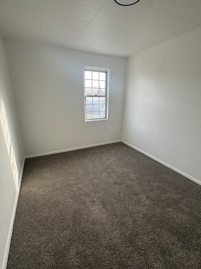 Photo - 1355 Drey St