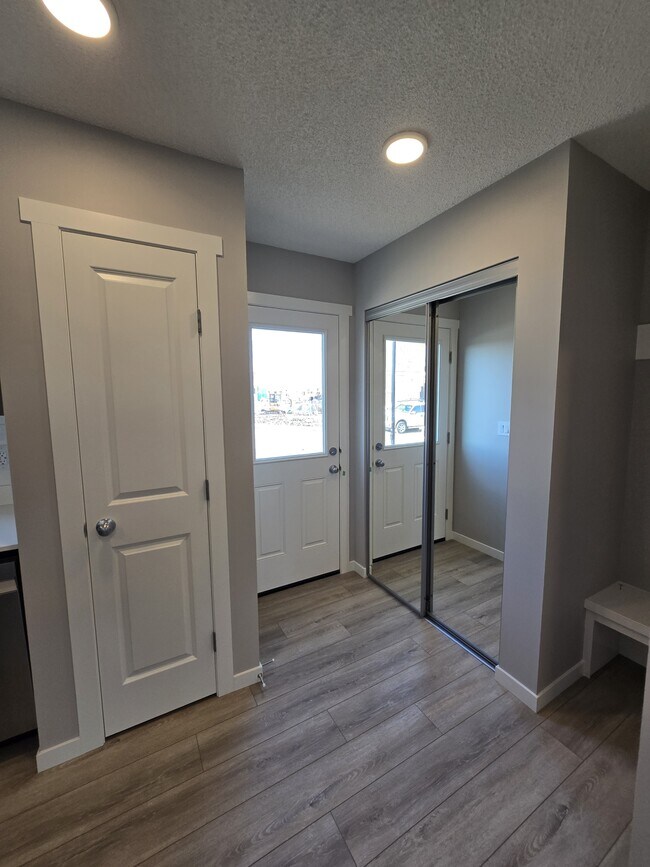 Photo - 1009 Cy Becker Rd NW