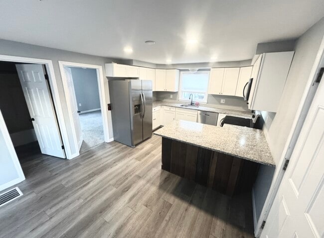 Brand New Kitchen! (Cabinets, Appliances, Granite Countertops!) - 1392 Candia Rd Unit 1392 Candia Rd