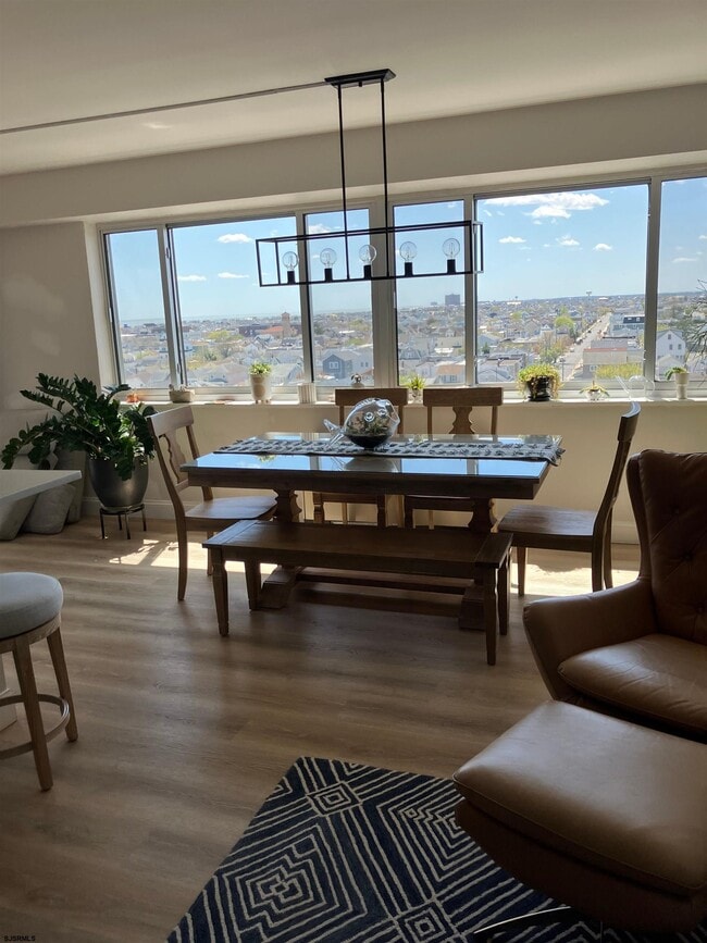 Photo - 6101 Monmouth Ave Unit 901