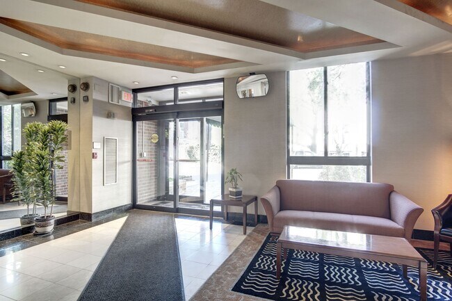 Photo - 1301 20th St NW Unit 201