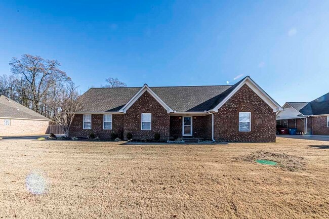 Building Photo - 443 Beverly Dr