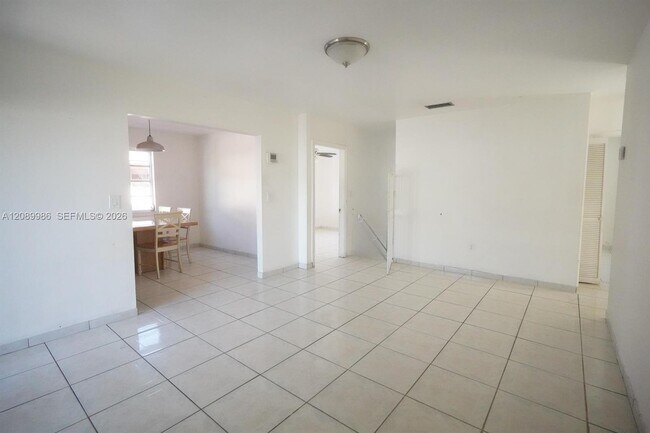 1880 SW 17th Ave