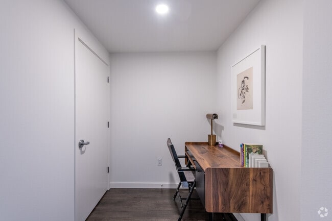 1 BR, 1 BA