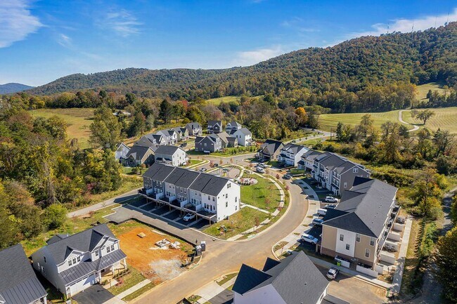 5057 Mary Jackson Ct Unit Mary Jackson Ct 5057 #B (LB 3/30/Avail 4/9)