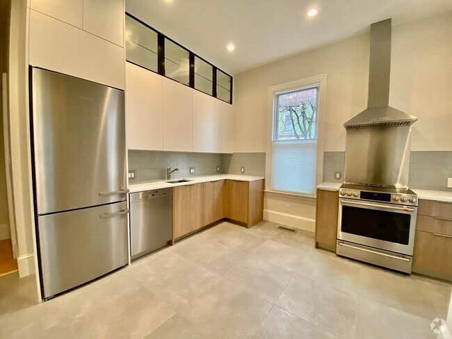 Building Photo - 5 Gorham Ave Unit 1 Rental