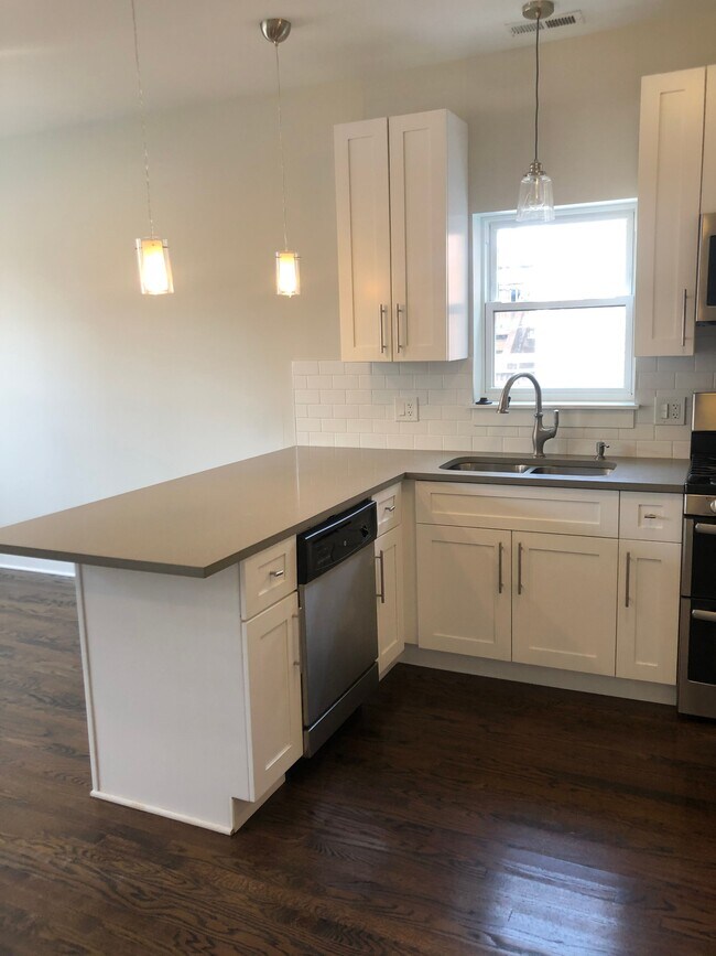 Photo - 1528 W Superior St Unidad 2R